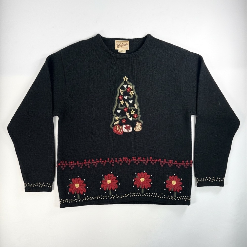 VTG Woolrich Sweater L Black Christmas Tree Poinsettia Embroidered Wool cottage